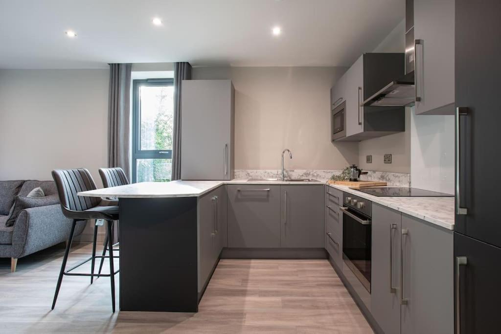 Stunning 2Br Next To The City Airport Bhd - Free Parking Belfast Eksteriør billede