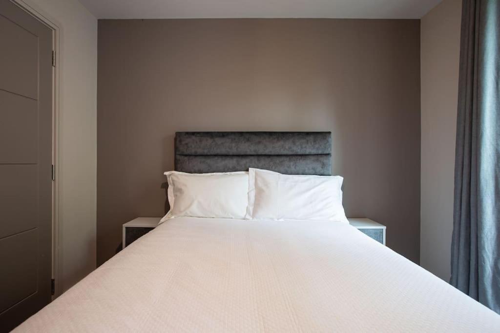Stunning 2Br Next To The City Airport Bhd - Free Parking Belfast Eksteriør billede